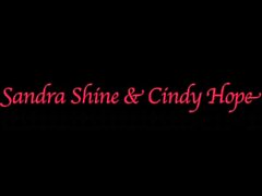 Sandra Shine et Cindy Hope - Stockings and Lace