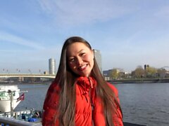 Deutscher Scout - Asiatische Mädchen Luna-Pickup und ficken in Köln