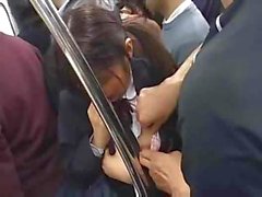 Giapponese studentessa venga tentare di e scopata da un estraneo del bus