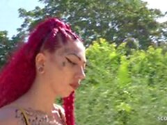 Saksan partiolaisten - hullua redheadkuva teen Pantera pickup sukupuolen valu