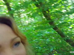 Teen von Tinder beim ersten Date im Wald gefickt mit Handy