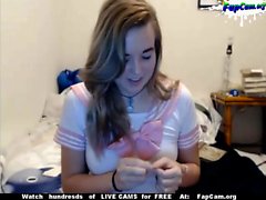 Niedlicher Chubby Amateur Teen Nackt Auf Webcam