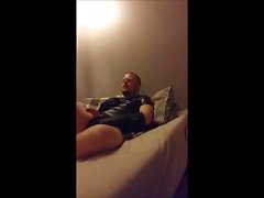 Guy danois - Rubbercute avec massager de prostate moyen-gros