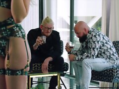 Karartılmış BBC-Curious Ashby ilk kez cucking koca seviyor