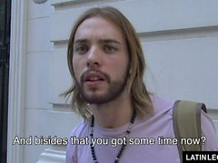 LatinLeche - latin Kurt Cobain lookalike knullar en kåt Kameraman för kontanter