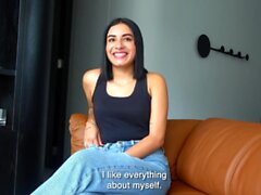 Cute 18yo amateur Jizzed by Gringo en la entrevista de trabajo