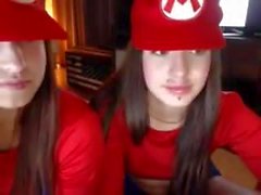 Divertirsi con le ragazze di Lesbian Mario - Sexy webcam per abiti Cosplay