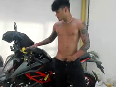 Amateur gay solo masturbation video