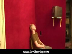 Гей хардкор Gloryhole пол порнография и противно геем Handjobs двадцать четыре