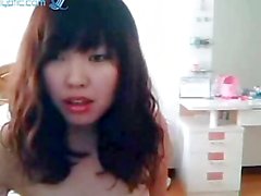 Koreanisch Mädchen Strippen und zeigt ihre schönen Körper