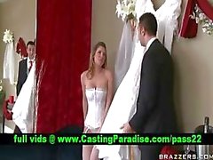 Kayla Paige atemberaubende bride Busty