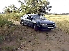 Granny chaud ans baisée sur véhicule