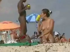 Western Tourists fawning over Big Dick Black Dravidian at Goa Nude Beach - Pornhubcom