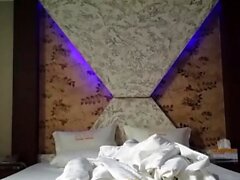 Sweet Brunette Pussy Massage Cam cachée