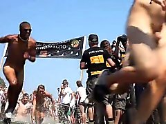 Dänisch Männer Frauen Run Nude = von Roskilde Festival 2010 - DK