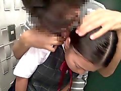 Busty pigtailed den japanska school mun knullad