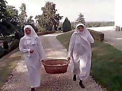 Tappning och ständiga av Nuns ( Camaster )