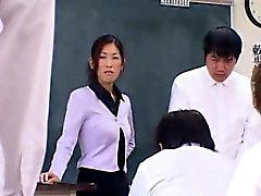College school teacher Rei Shina loves