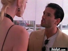 Stacy Valentine ama masturbarsi nella vasca da bagno