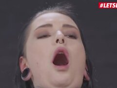 "Herlimit - Goth Girl Sharlotte Thorne första gången anal och deepthroat med BBC"