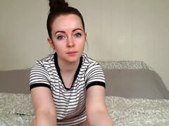 Das versaute Teenager -Paar übt BDSM Fußfetisch