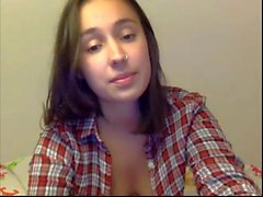 Fina rumpa och bröst visas av tonåring på webcam