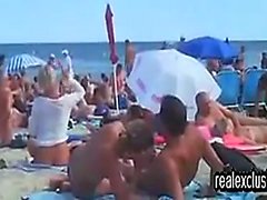 Yazın 2.015 halkla Nude Beach swinger cinsiyet