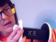 Webcam divertente bruna matura con giocattoli cum su cam
