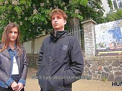 HUNT4K . azione folle XXX da Teenager puttana e ricca di cacciatore che ha a carico