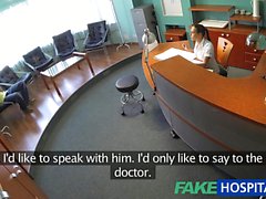 FakeHospital Seksi bir hemşire sabit ofis seks hastanın iyileştirir