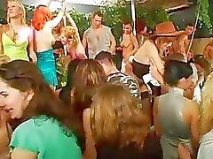 Bailar seductor con las mujeres y pedazos