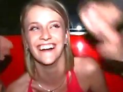 Blonde Mädchen haben Außenmaße dogging .