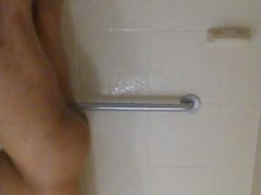 suihkussa