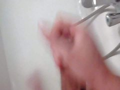 Cum dans le bain