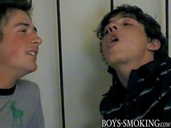 Amateur Shane Allen smokes during anal fucking and facial