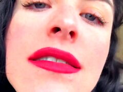 Molly Darling Giantess neckt und isst Sie vor xxx Video