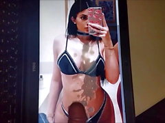 Kylie Jenner cum homenaje Mega compilación