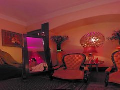 VR 360 Degree incontro lesbica usando un enorme letto conclusa del Dildo